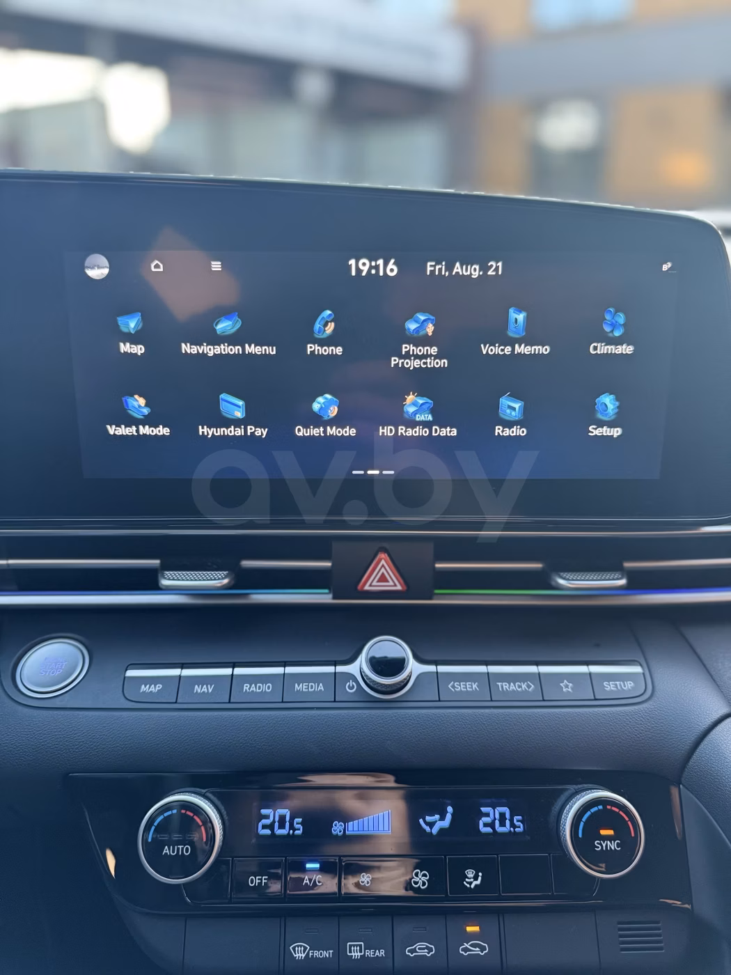 Hyundai Elantra фото 13