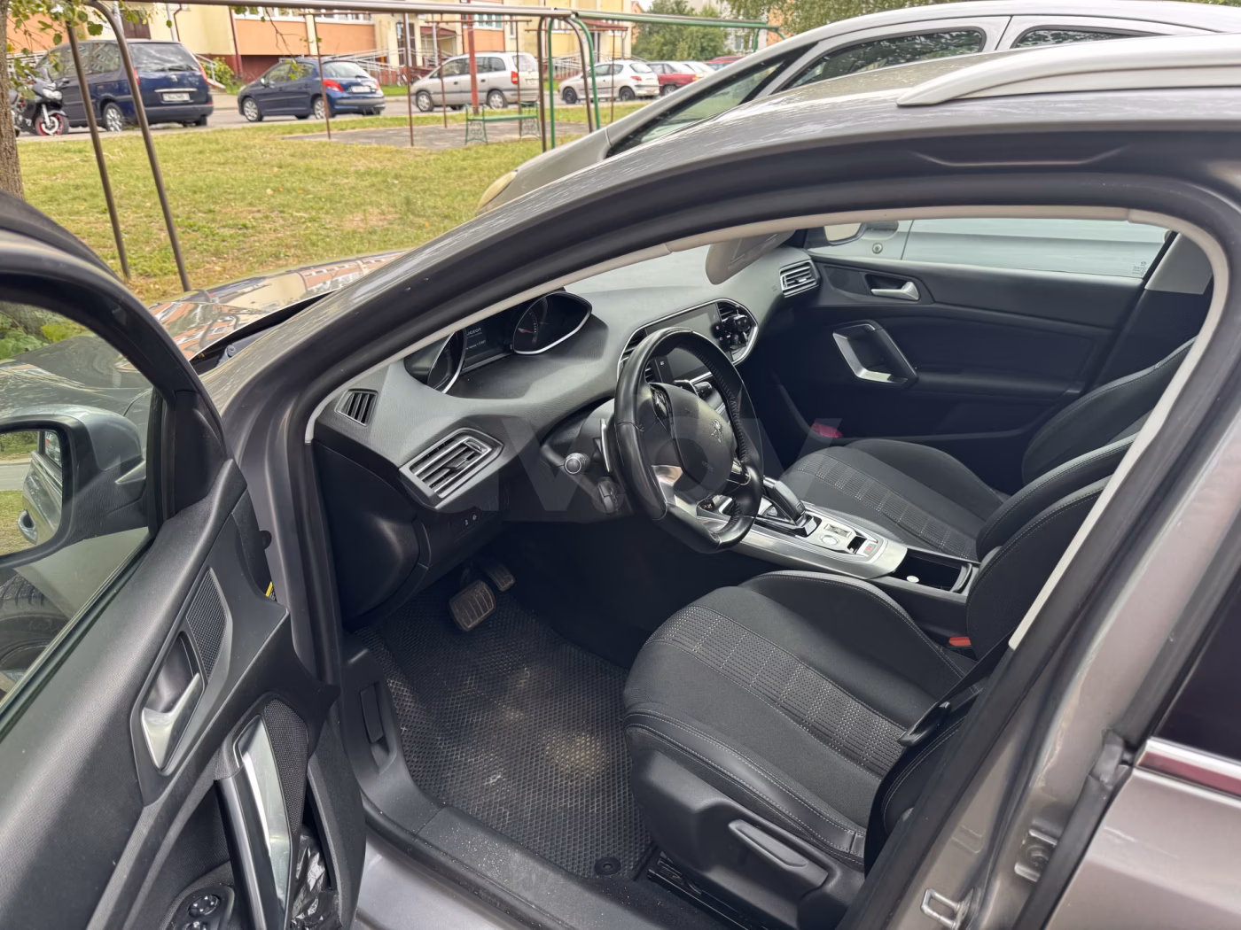 Peugeot 308 фото 5