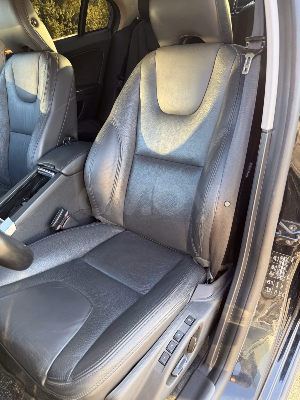 Volvo S60 фото 16