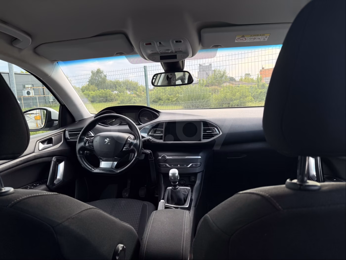 Peugeot 308 фото 9