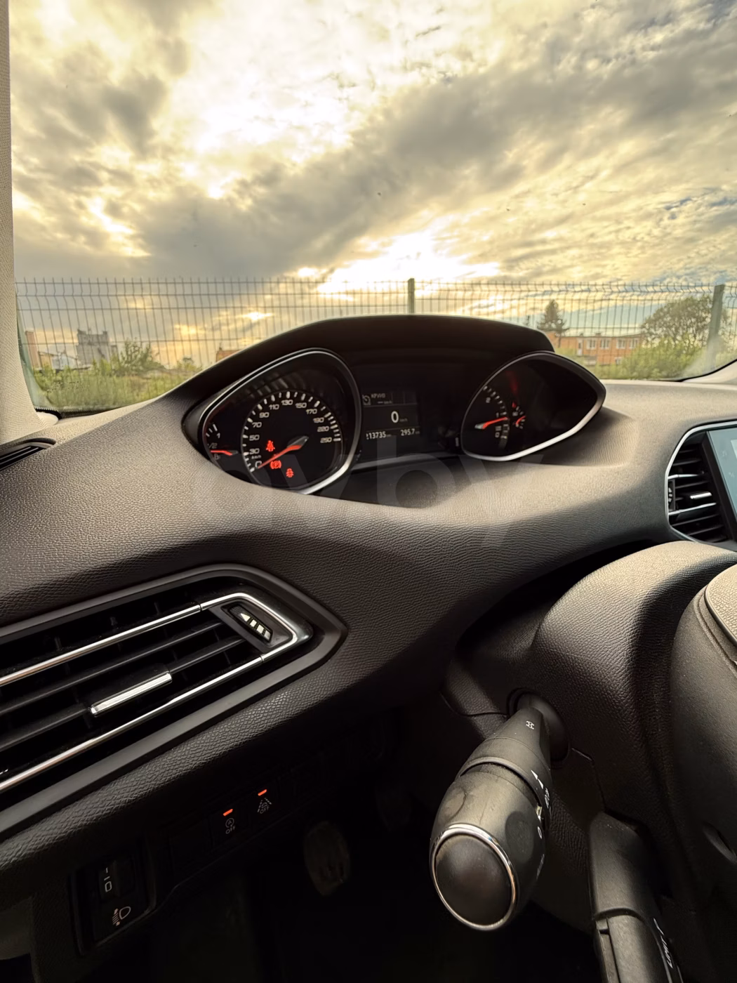 Peugeot 308 фото 12