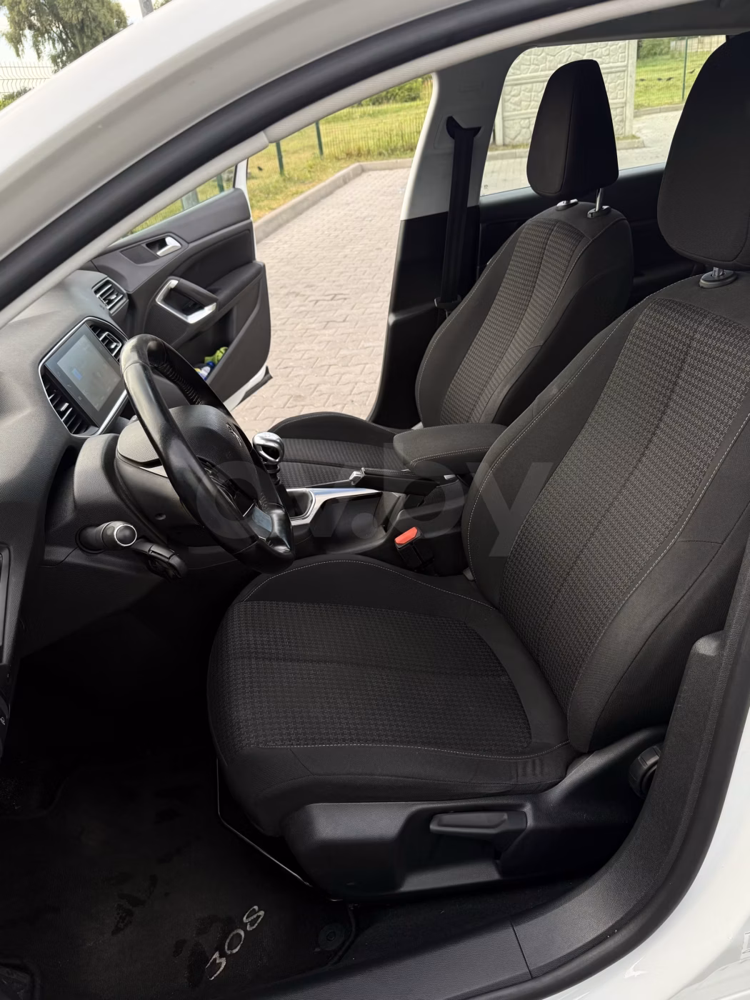 Peugeot 308 фото 14