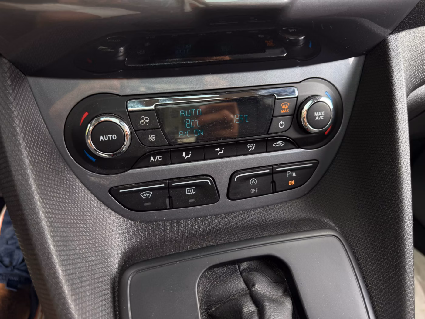 Ford Tourneo Connect фото 20