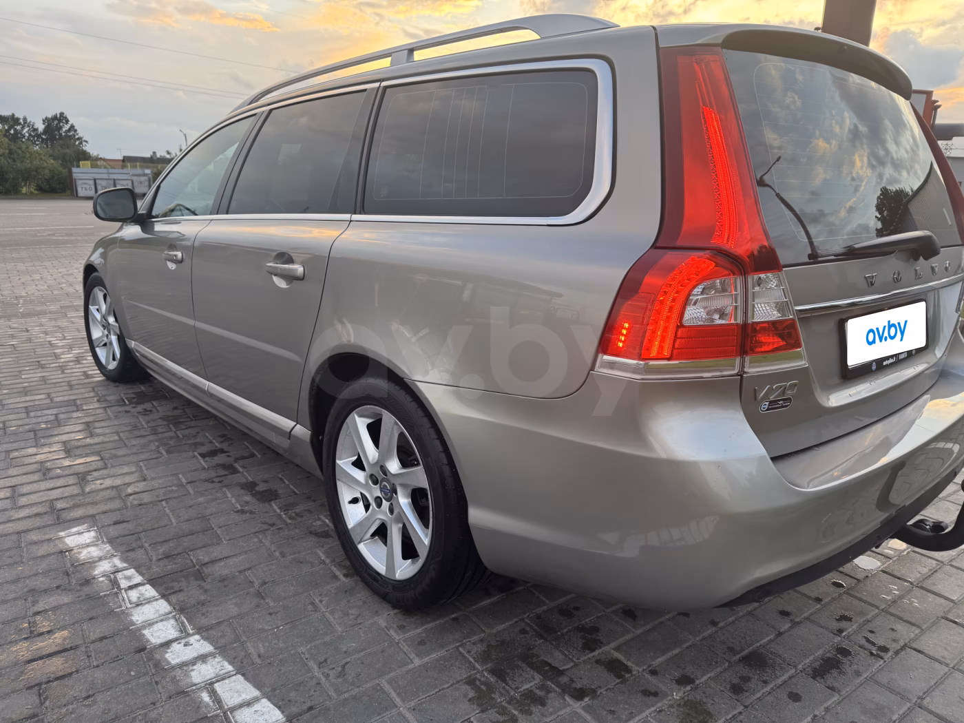 Volvo V70 фото 7
