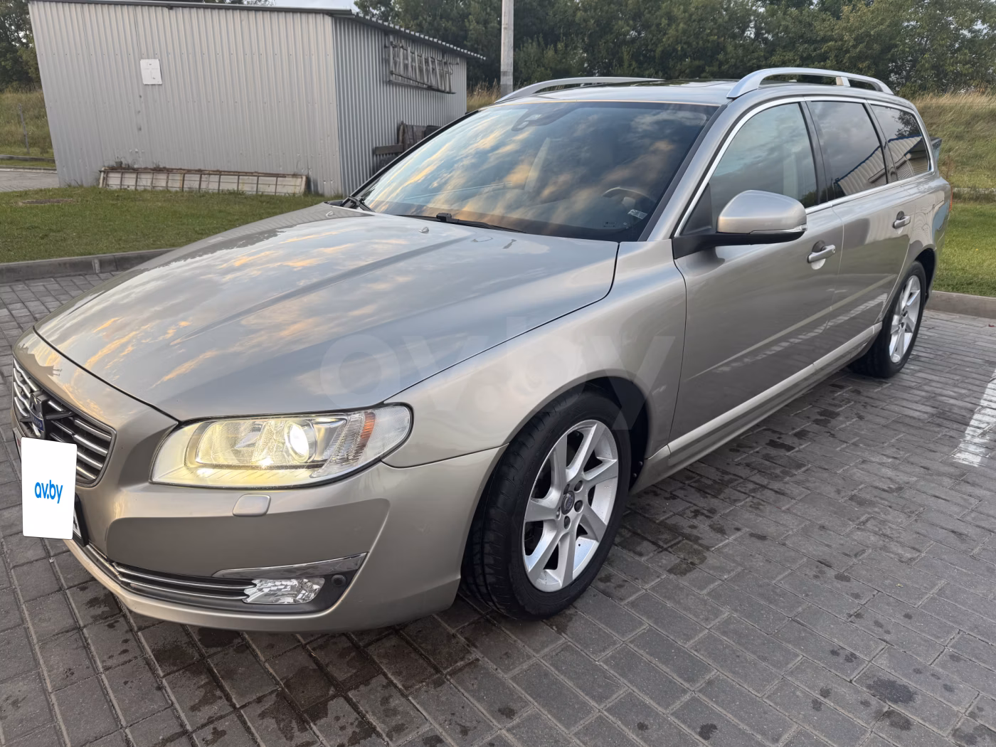 Volvo V70 фото 9
