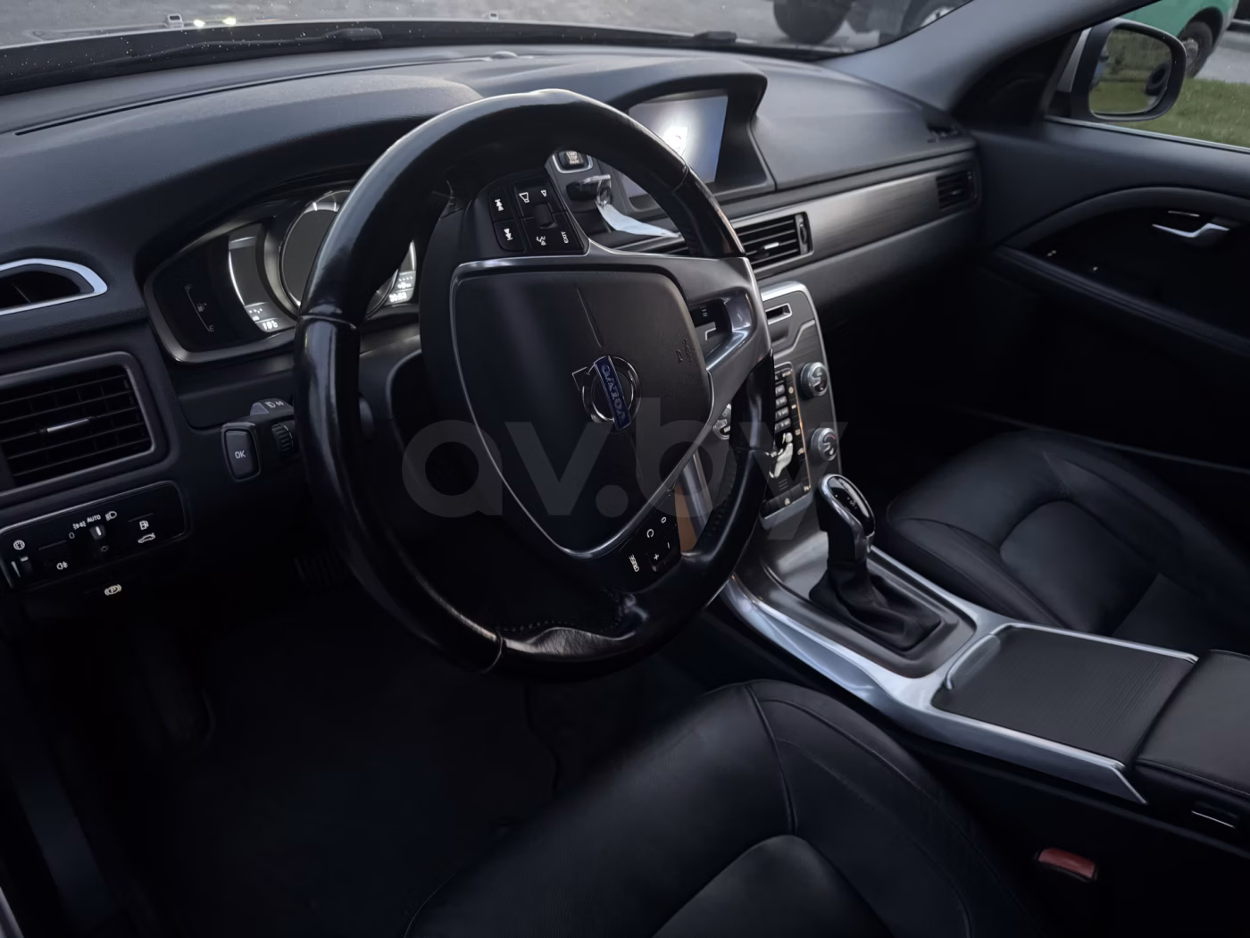 Volvo V70 фото 18
