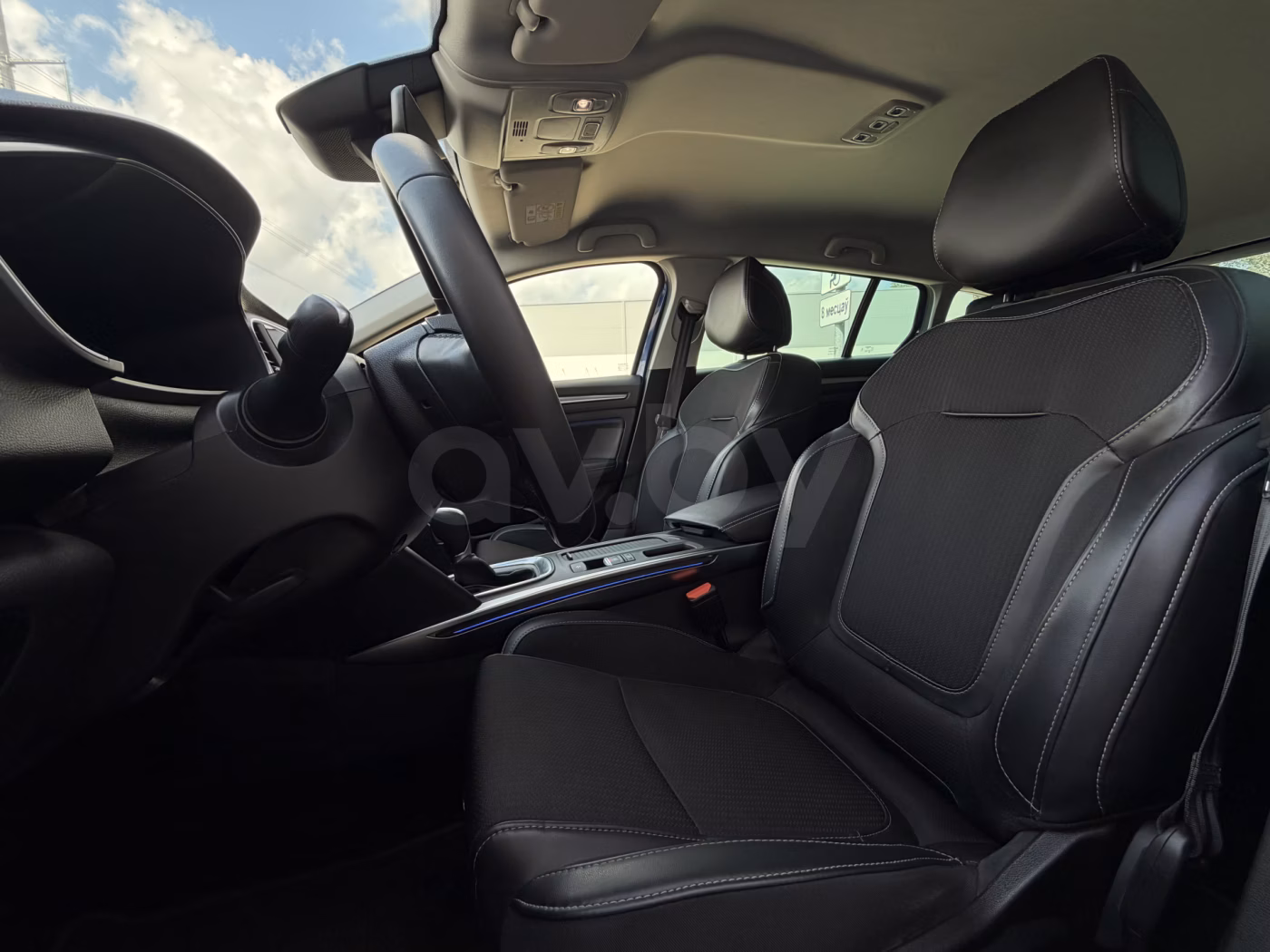 Renault Megane фото 8