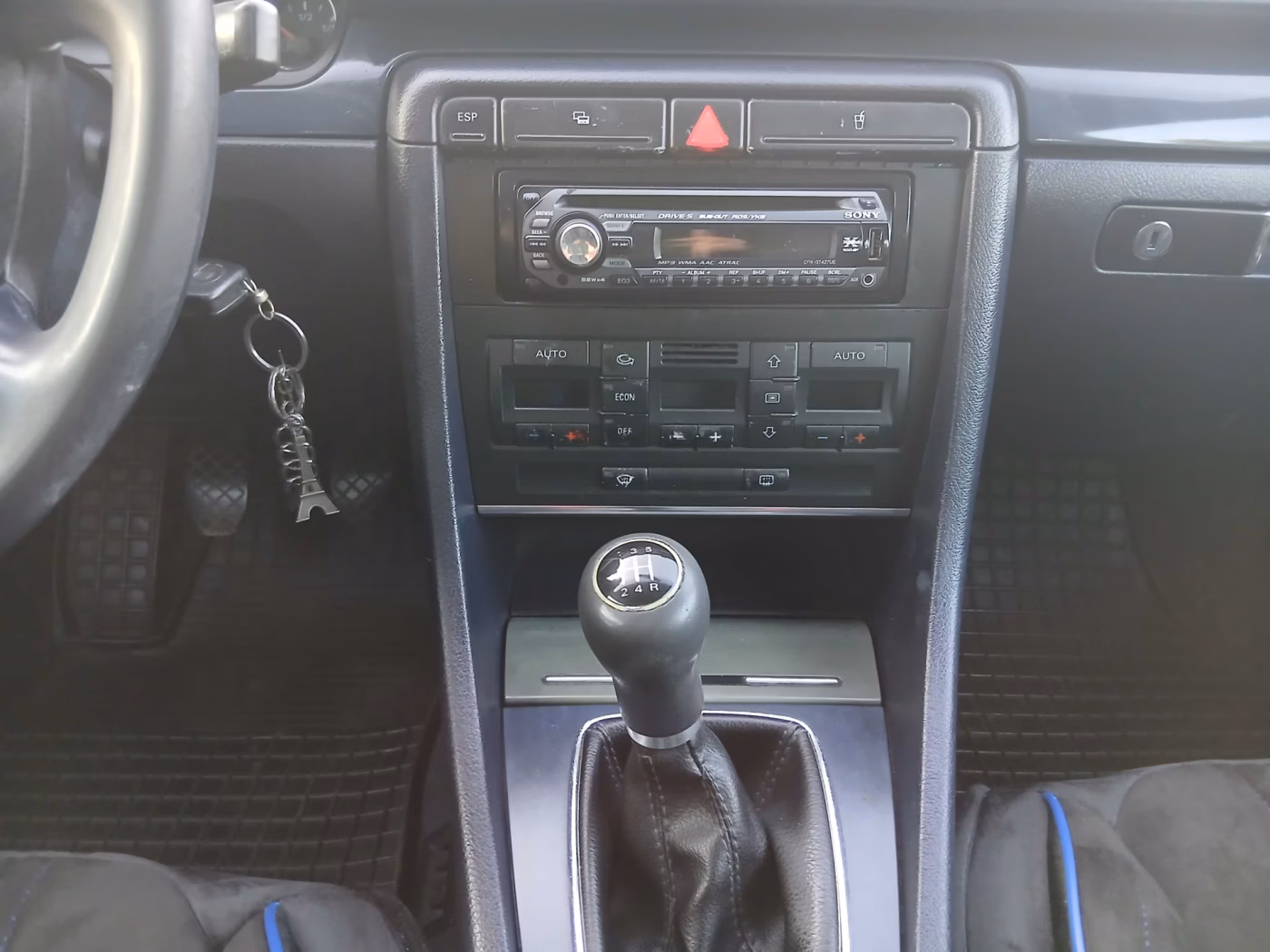Audi A4 фото 25
