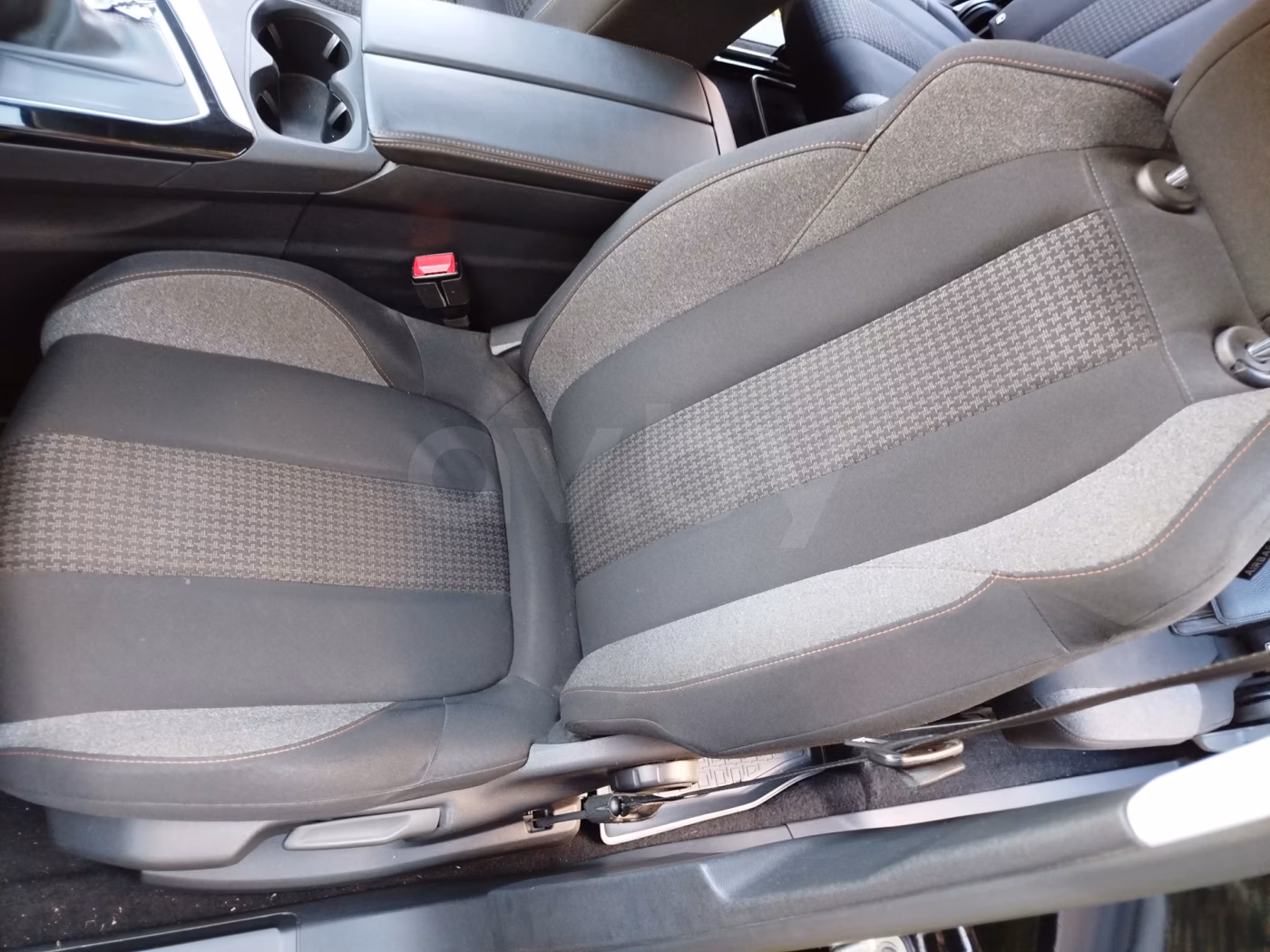 Peugeot 5008 фото 16