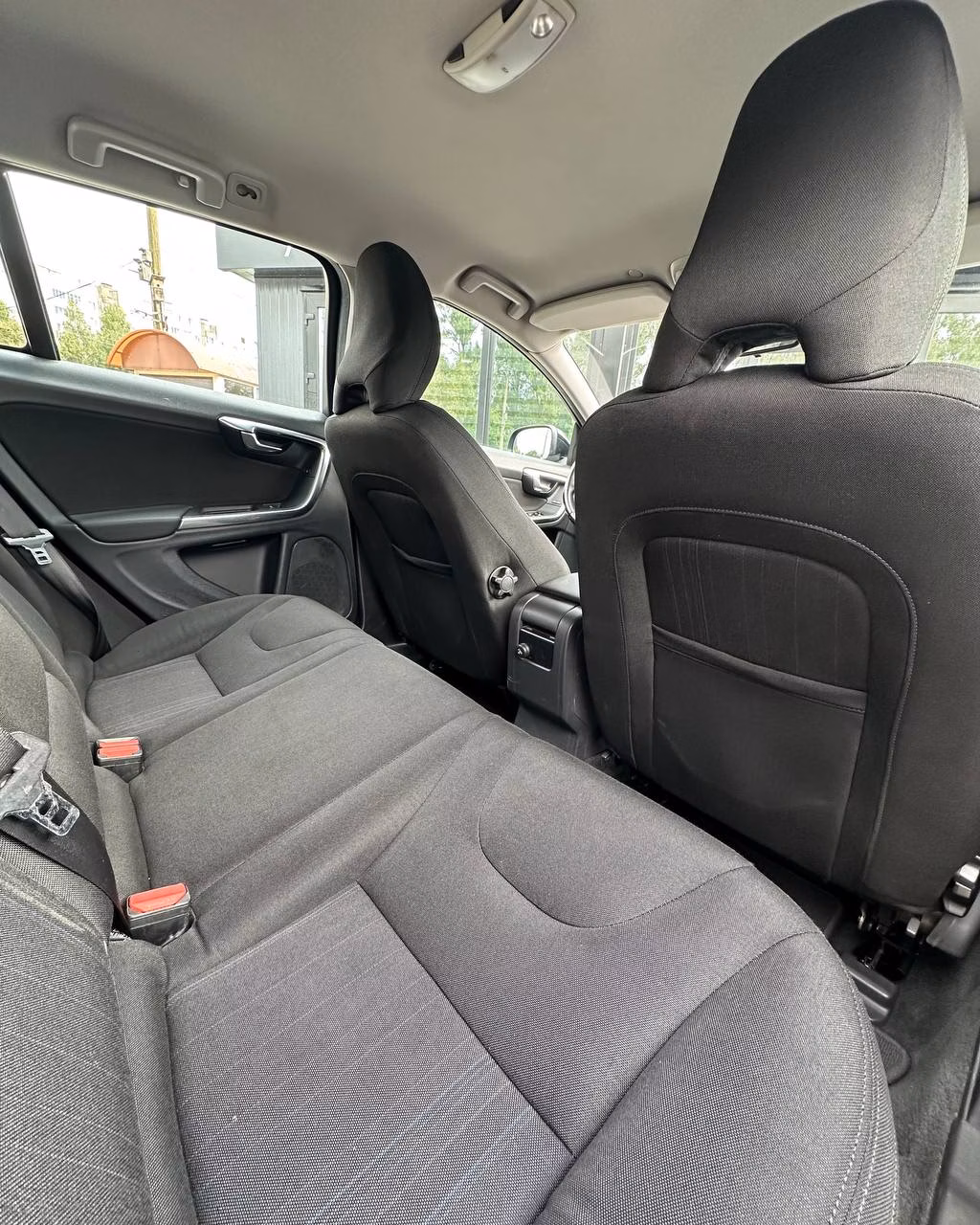 Volvo V60 фото 13