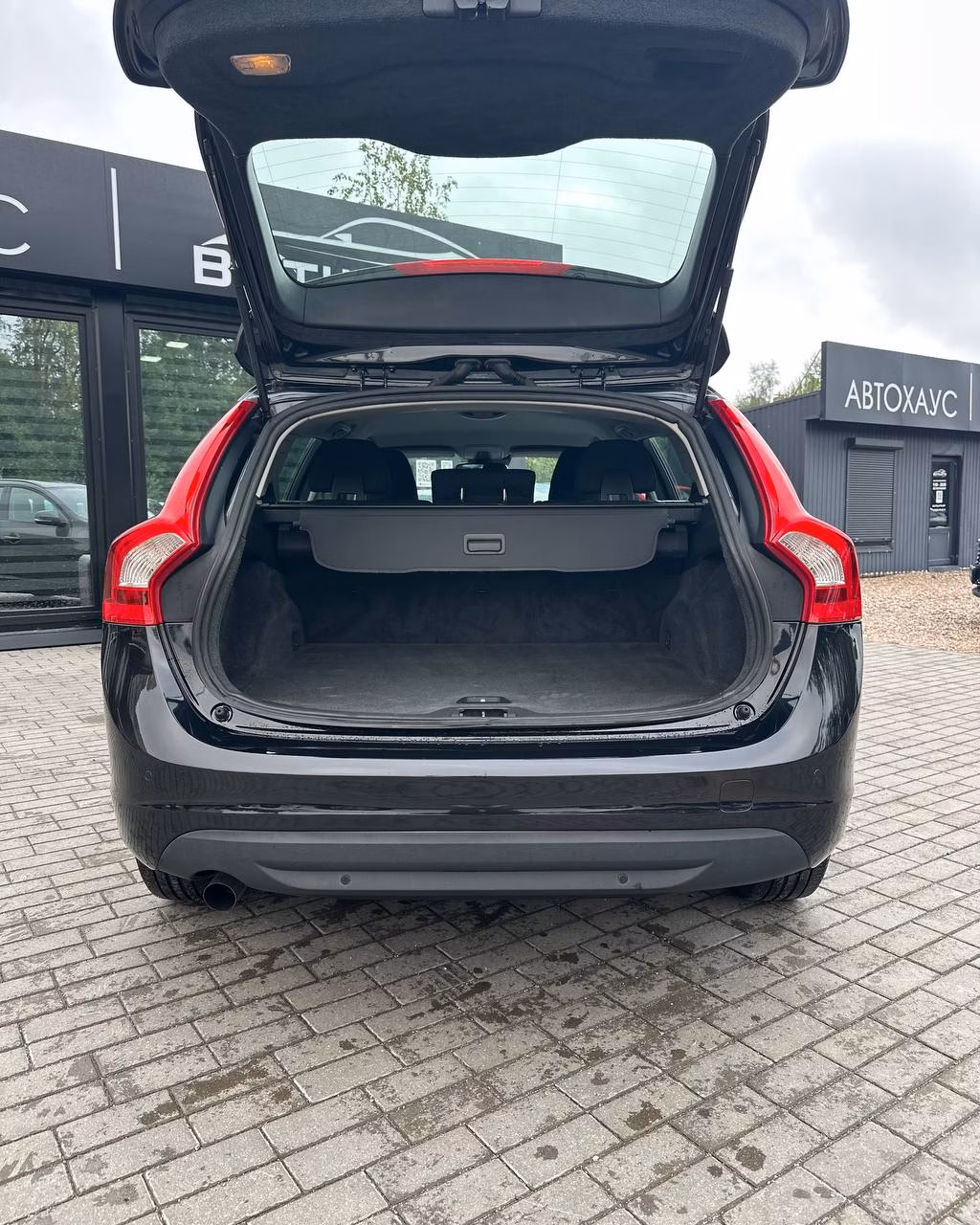 Volvo V60 фото 14