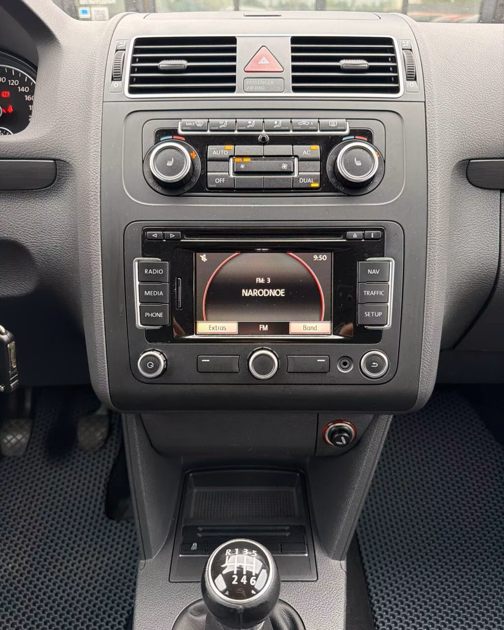 Volkswagen Touran фото 14