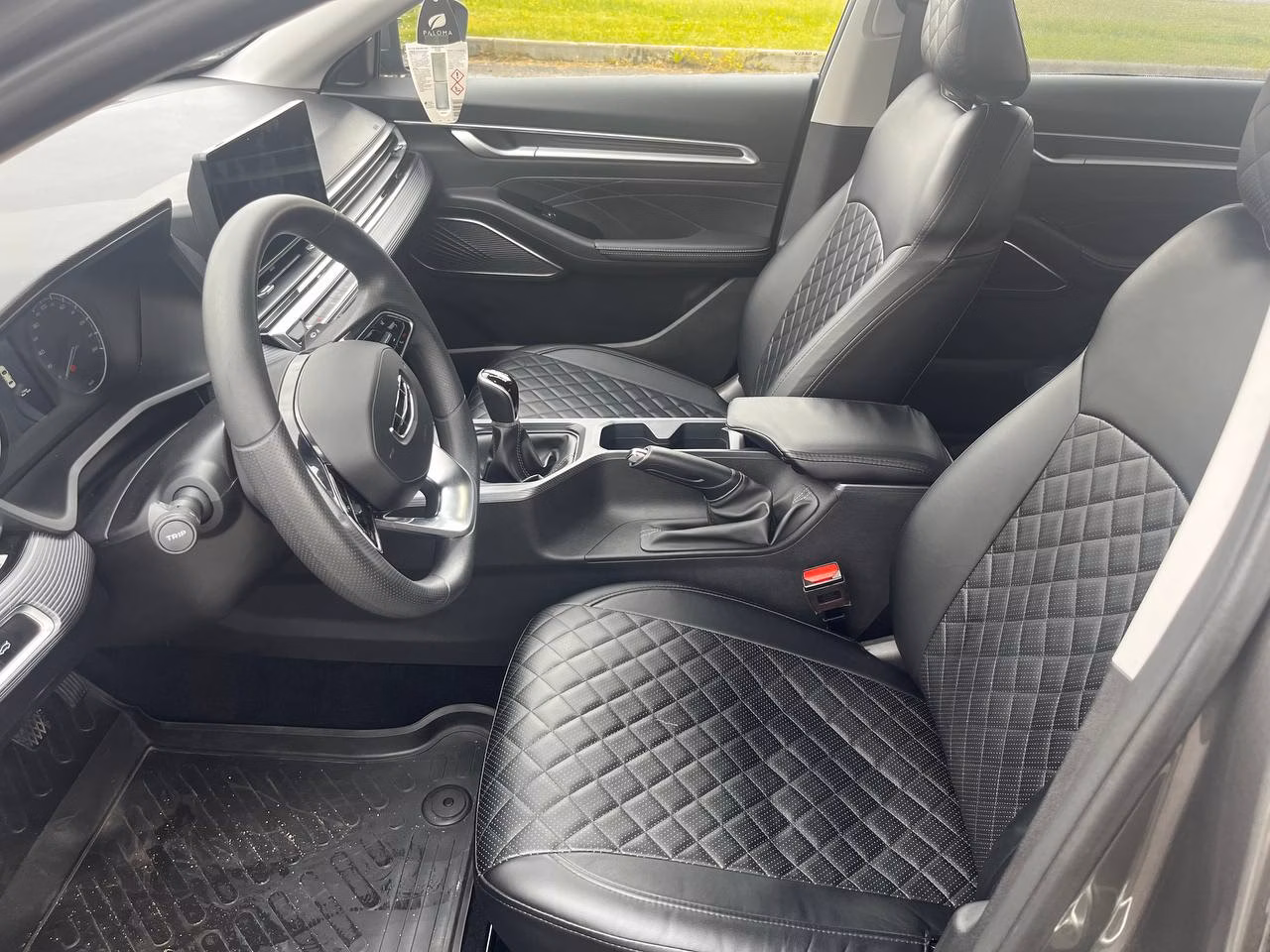 Geely Emgrand фото 10