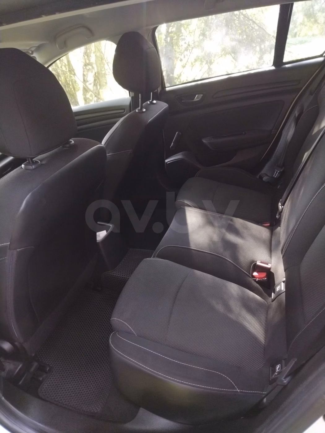Renault Megane фото 11