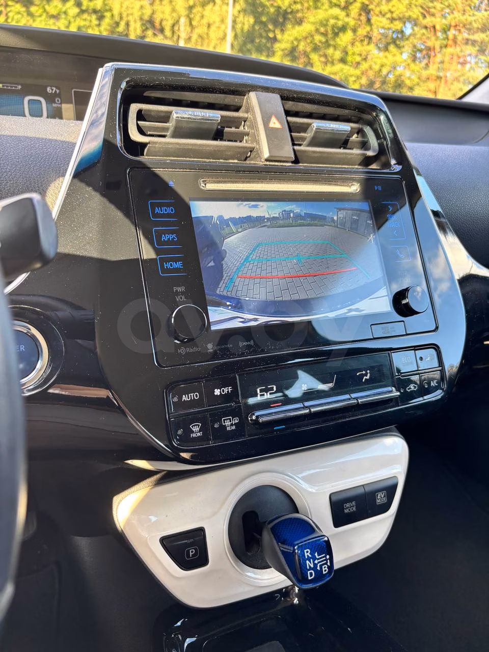 Toyota Prius фото 9