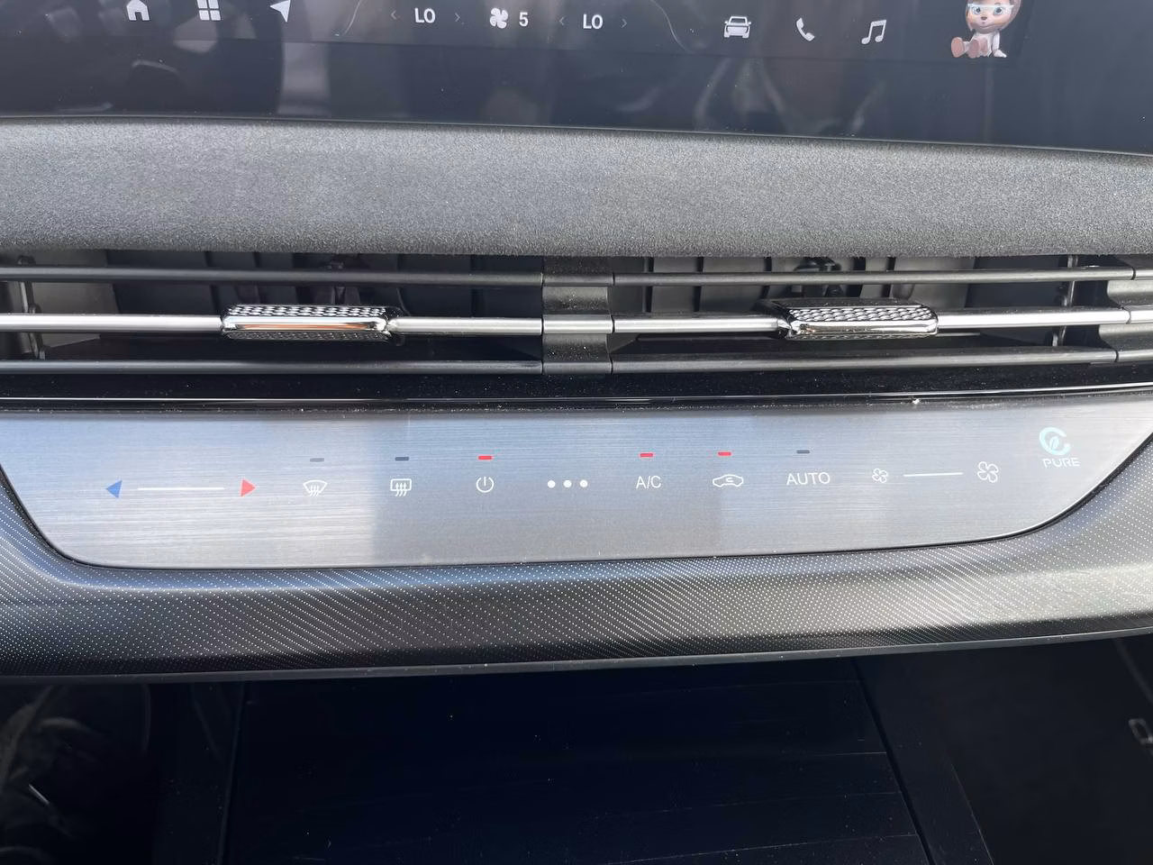 EXEED LX фото 19