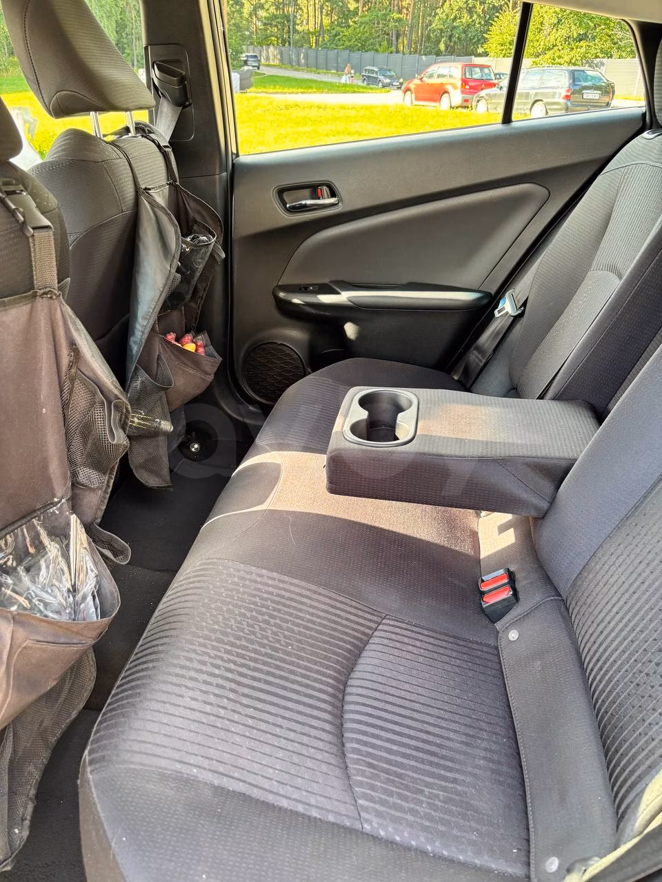 Toyota Prius фото 11