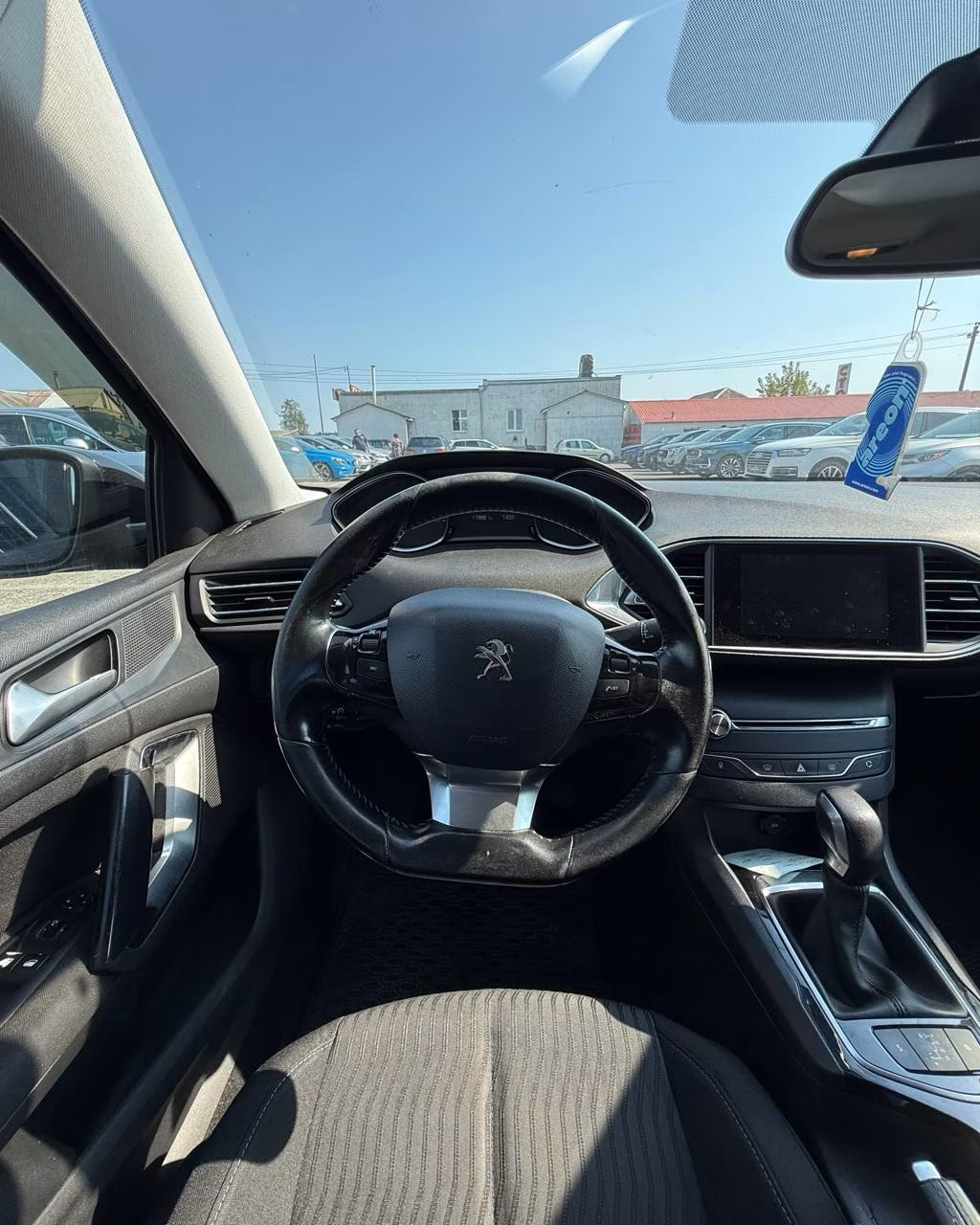 Peugeot 308 фото 11