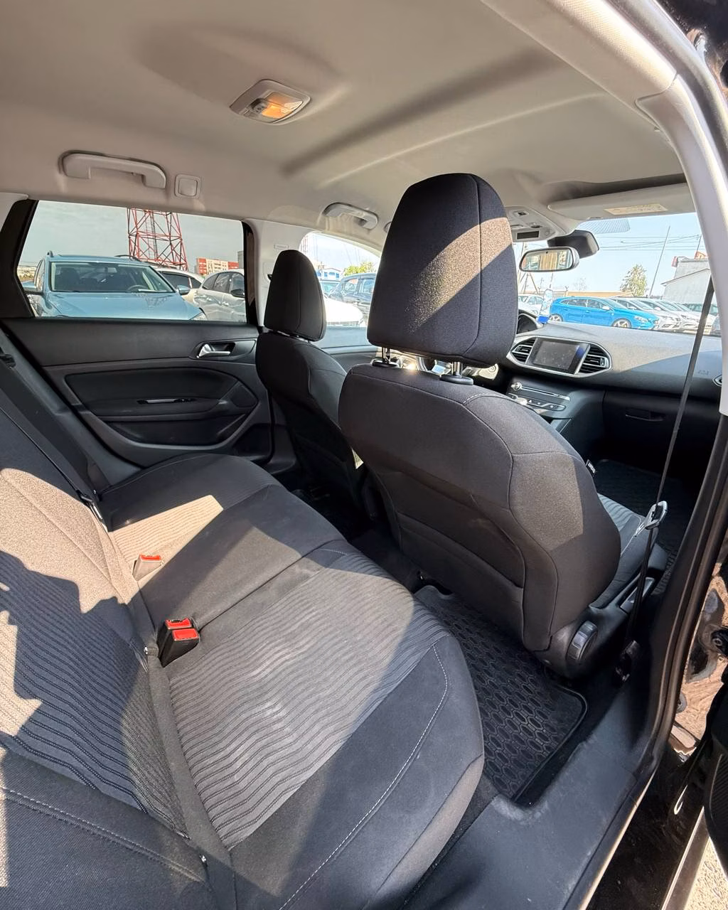 Peugeot 308 фото 13