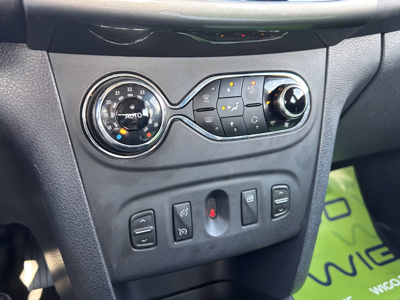 Renault Logan Stepway фото 17
