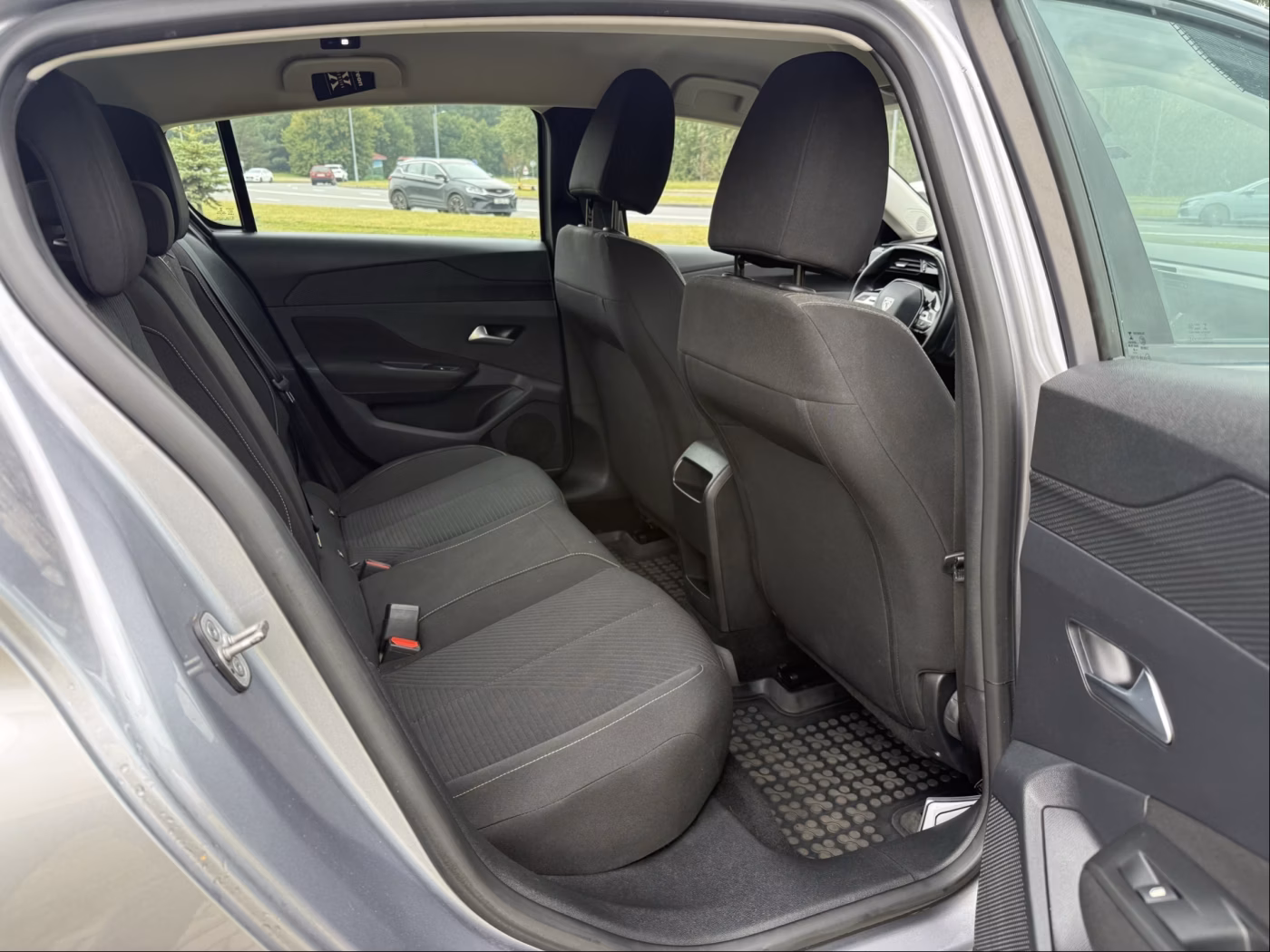Peugeot 308 фото 11