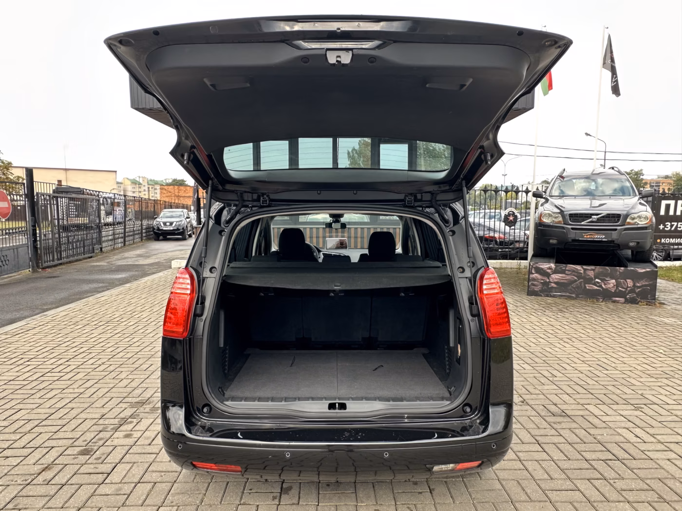 Peugeot 5008 фото 7