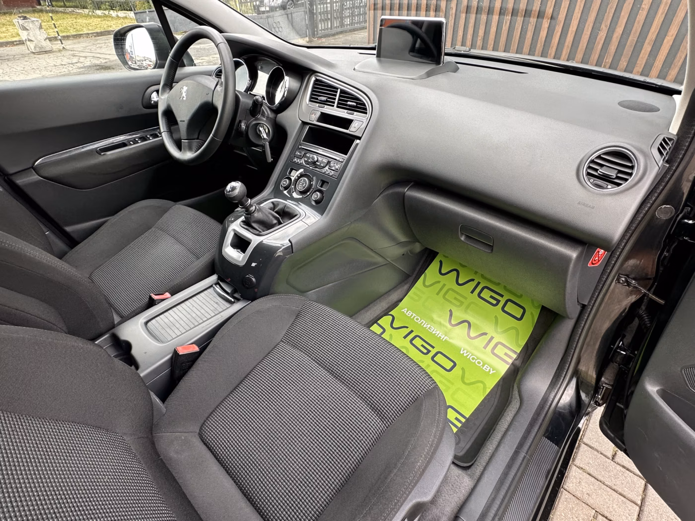 Peugeot 5008 фото 12
