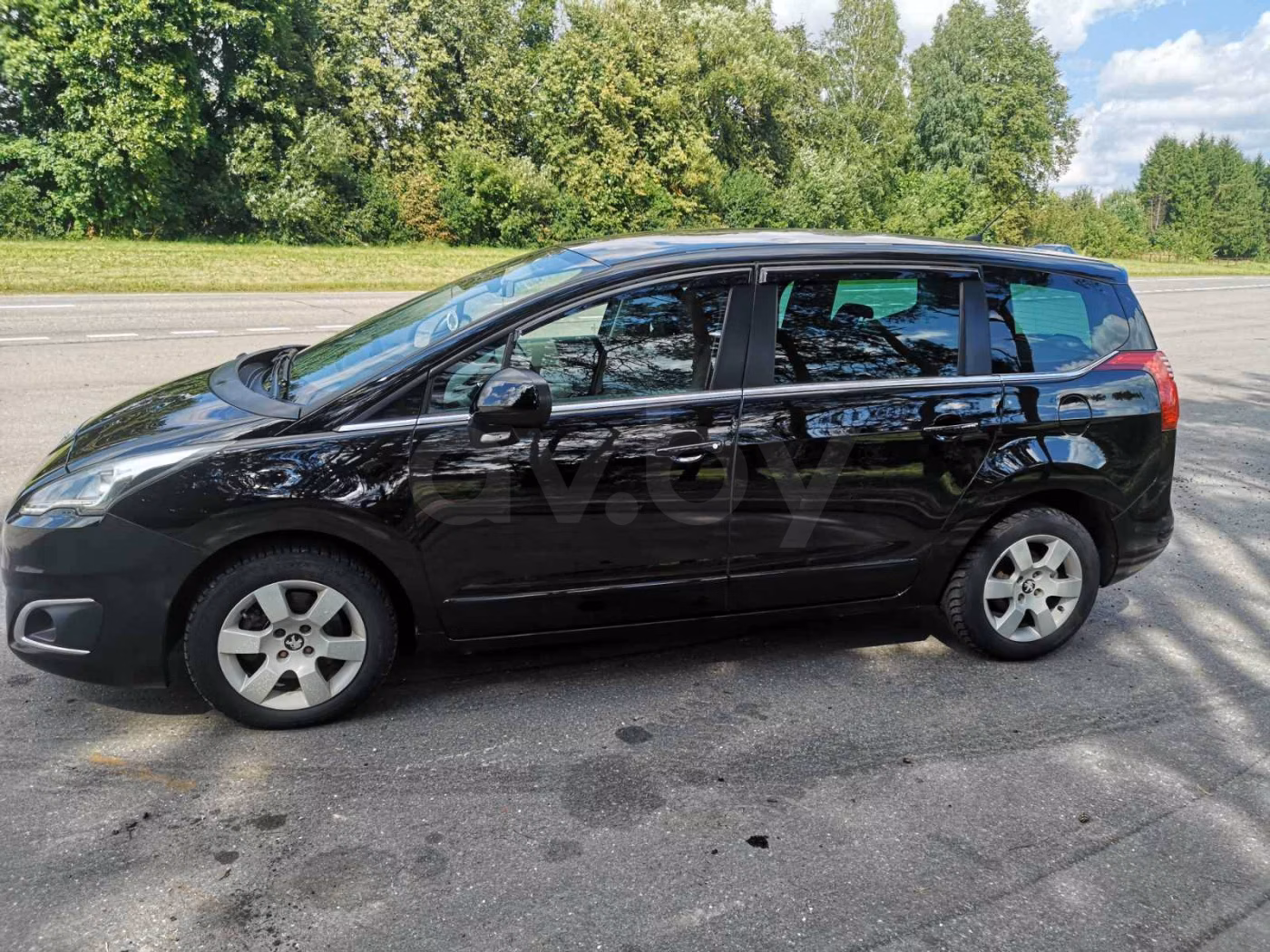 Peugeot 5008 фото 3