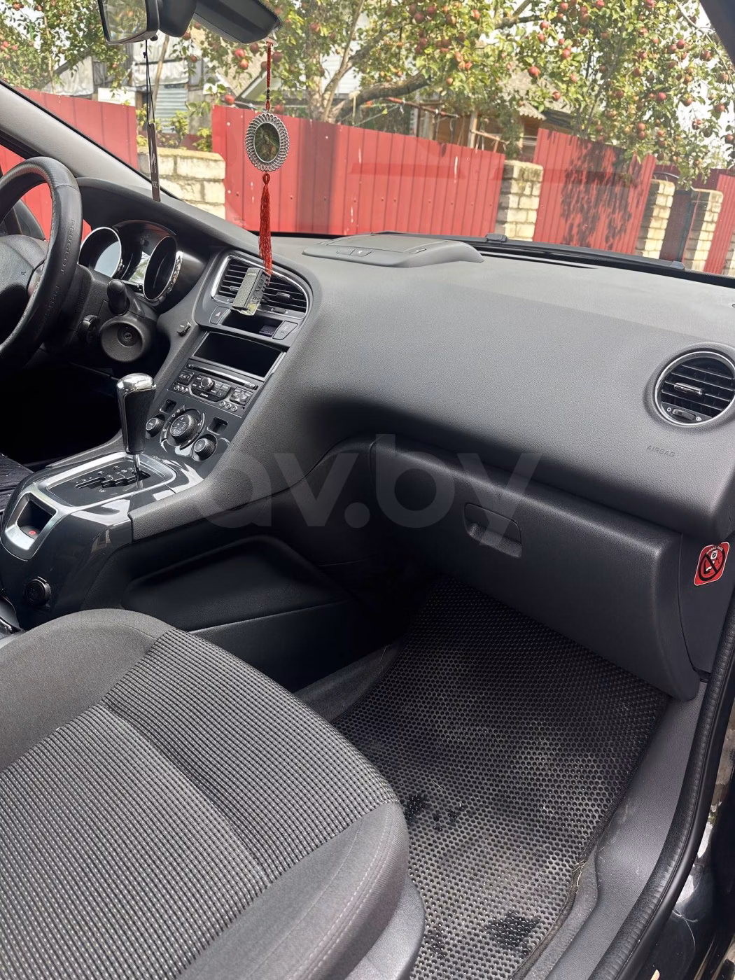Peugeot 5008 фото 8