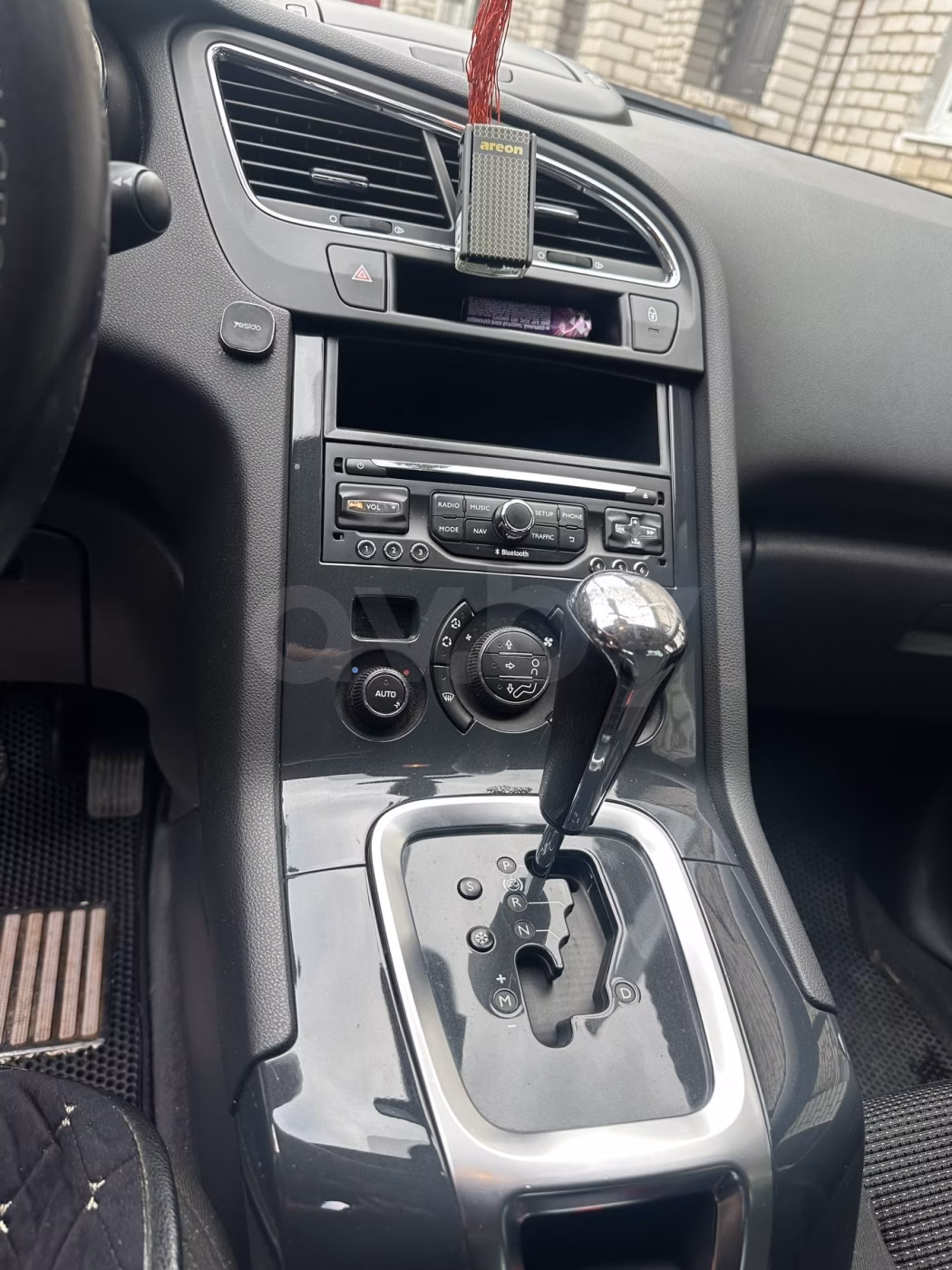 Peugeot 5008 фото 11
