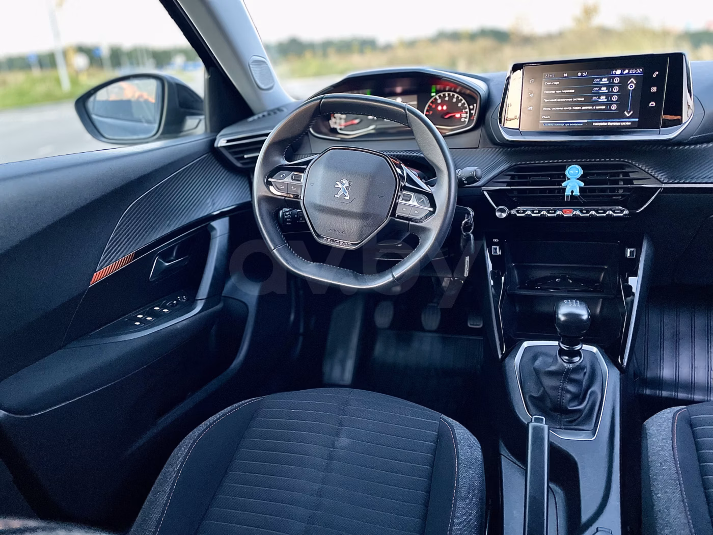 Peugeot 2008 фото 18
