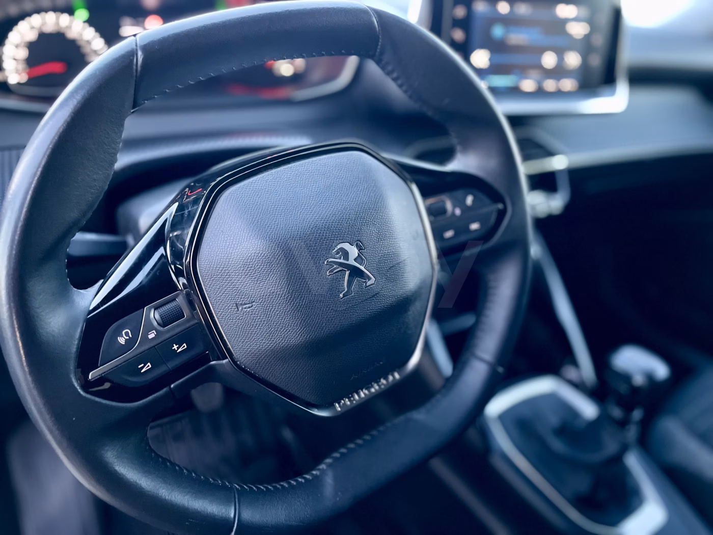 Peugeot 2008 фото 16