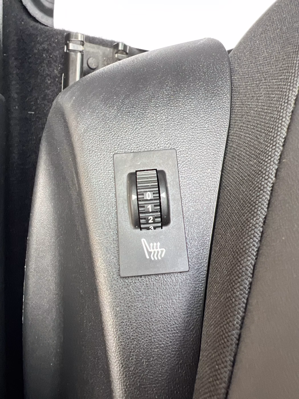 Peugeot 2008 фото 10