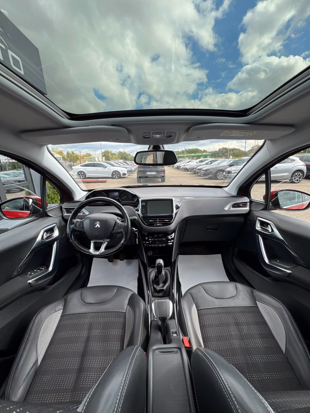 Peugeot 2008 фото 14