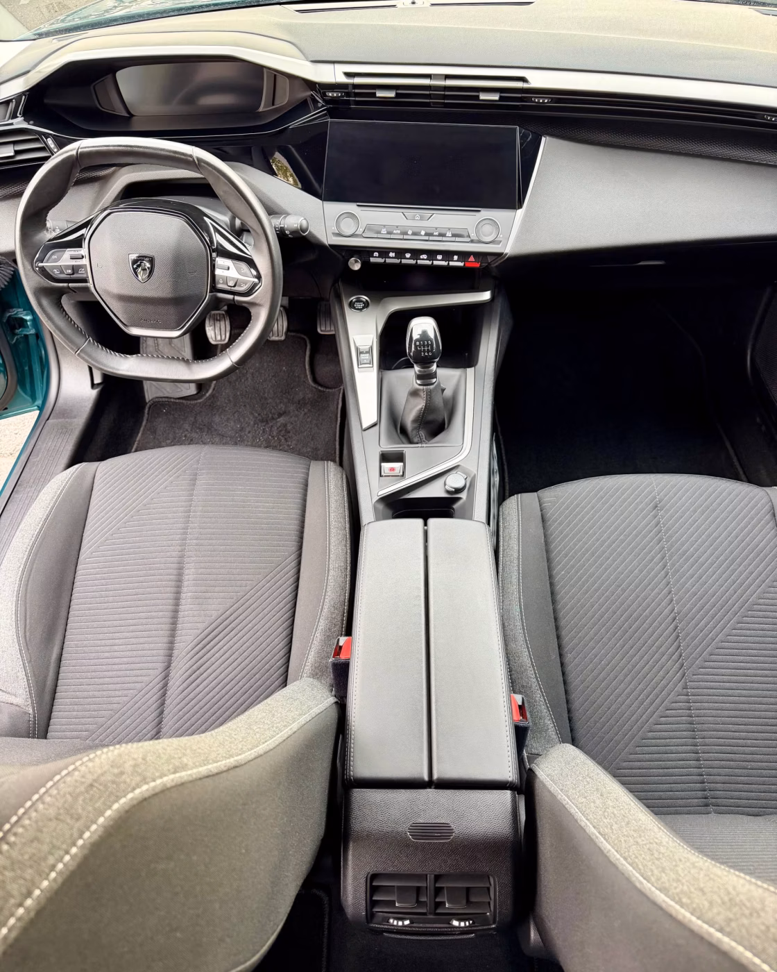 Peugeot 308 фото 11