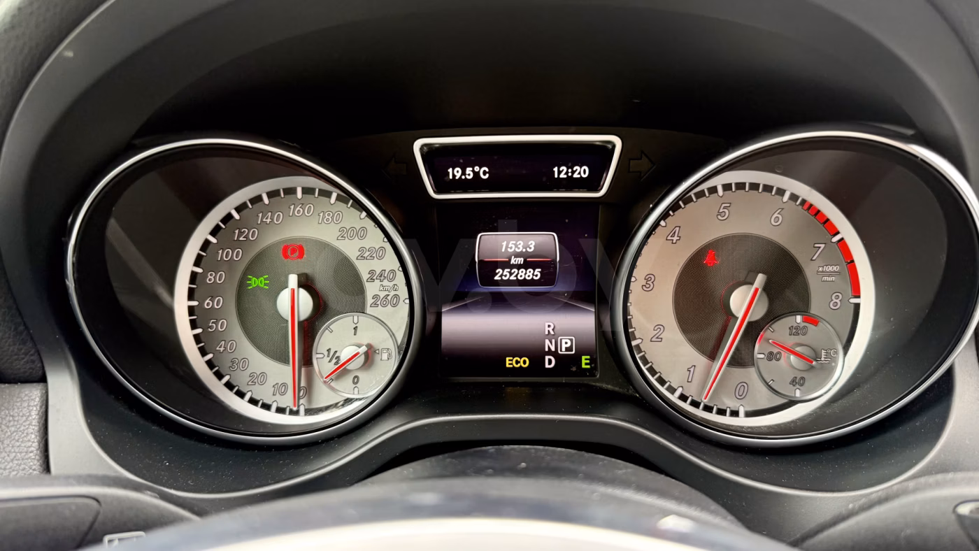 Mercedes-Benz CLA фото 18