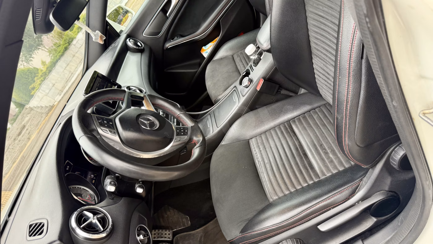 Mercedes-Benz CLA фото 14
