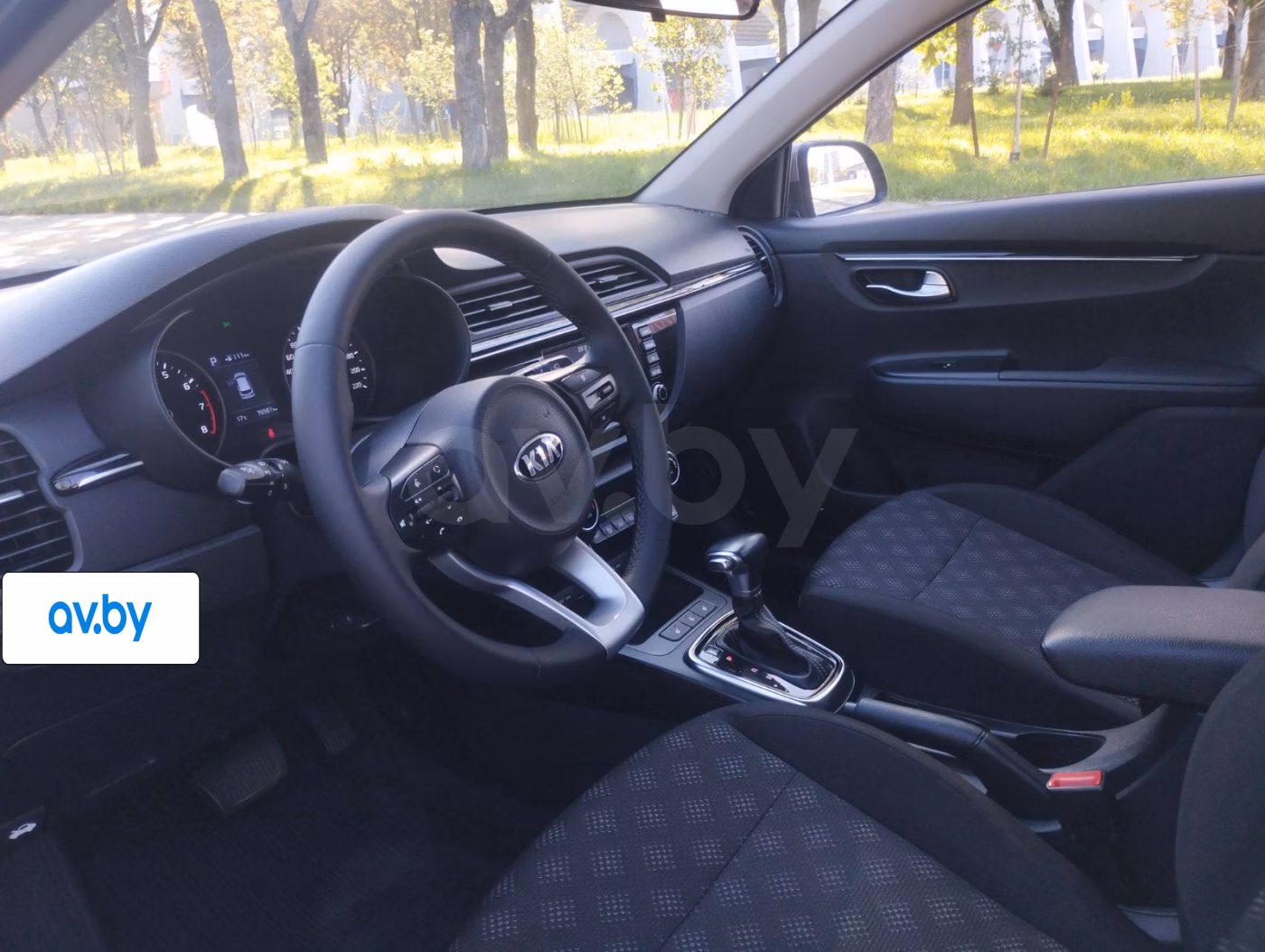 Kia Rio X (X-Line) фото 7