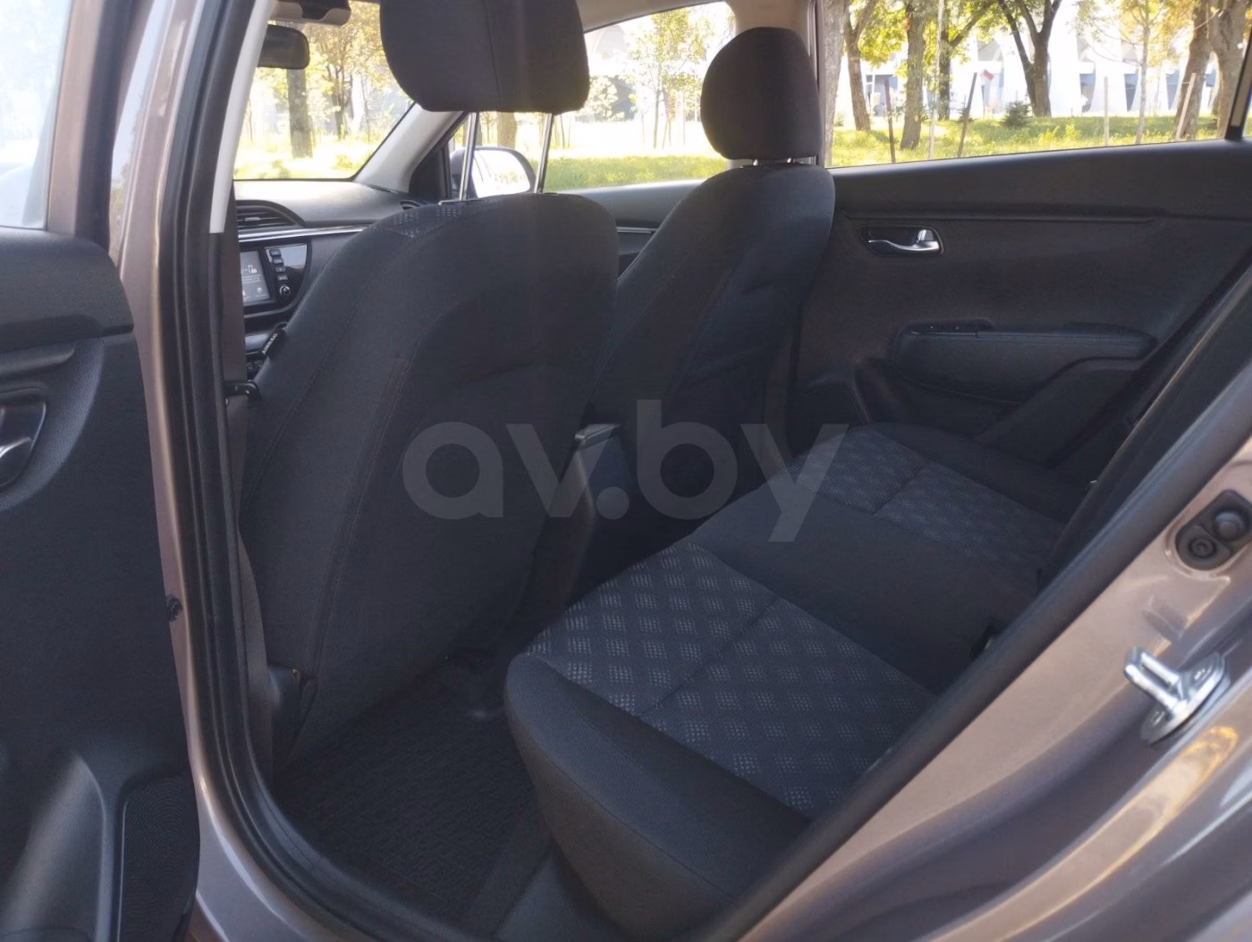 Kia Rio X (X-Line) фото 8