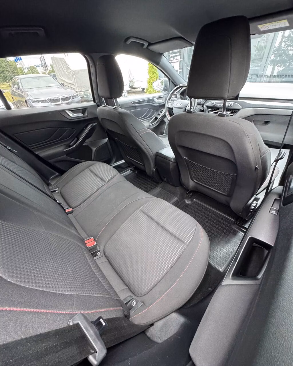 Ford Focus фото 12
