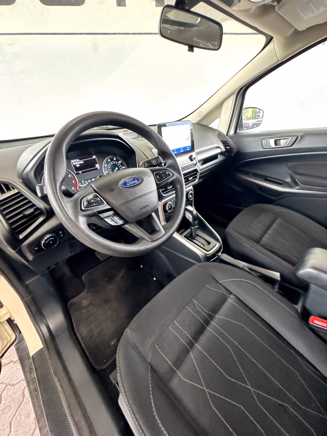 Ford EcoSport фото 10