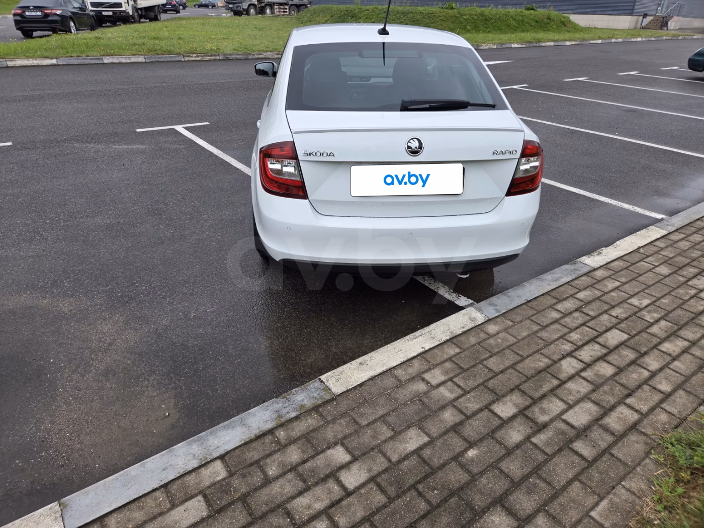 Skoda Rapid фото 4