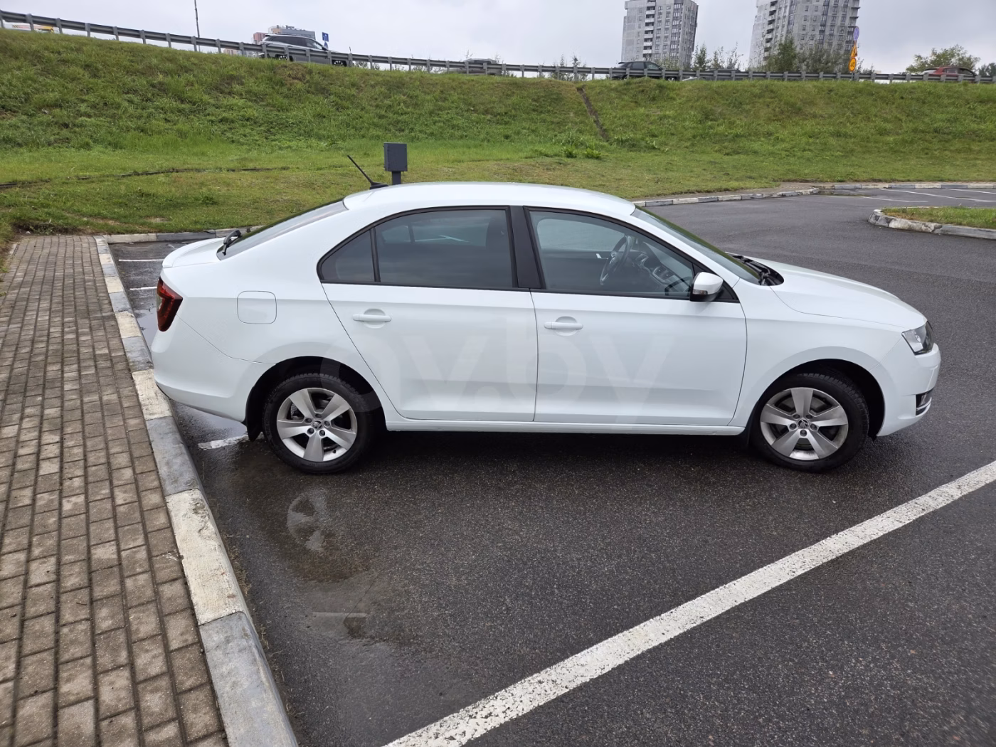 Skoda Rapid фото 7
