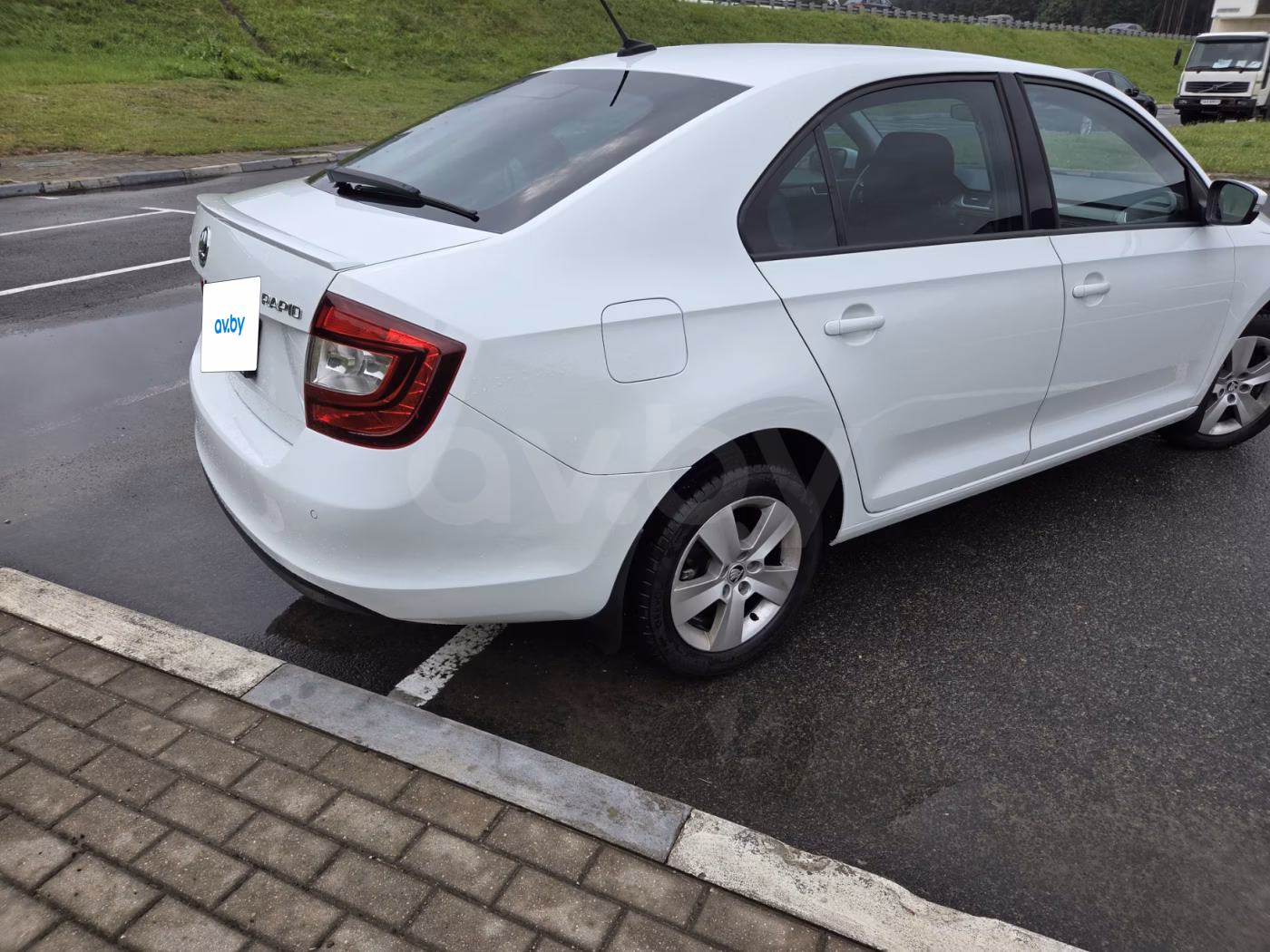 Skoda Rapid фото 5