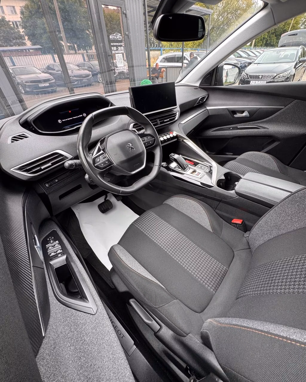 Peugeot 5008 фото 9