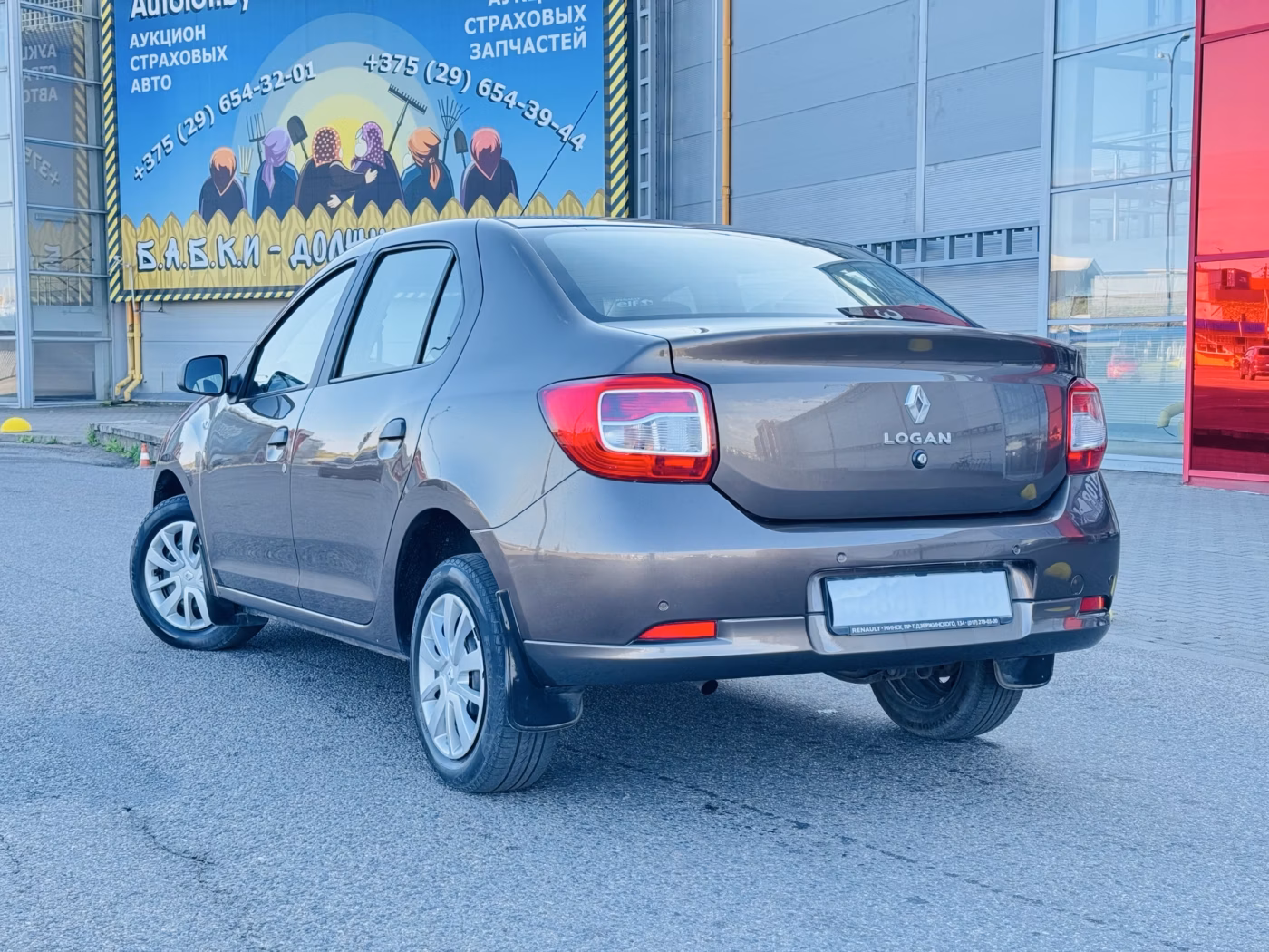 Renault Logan фото 4