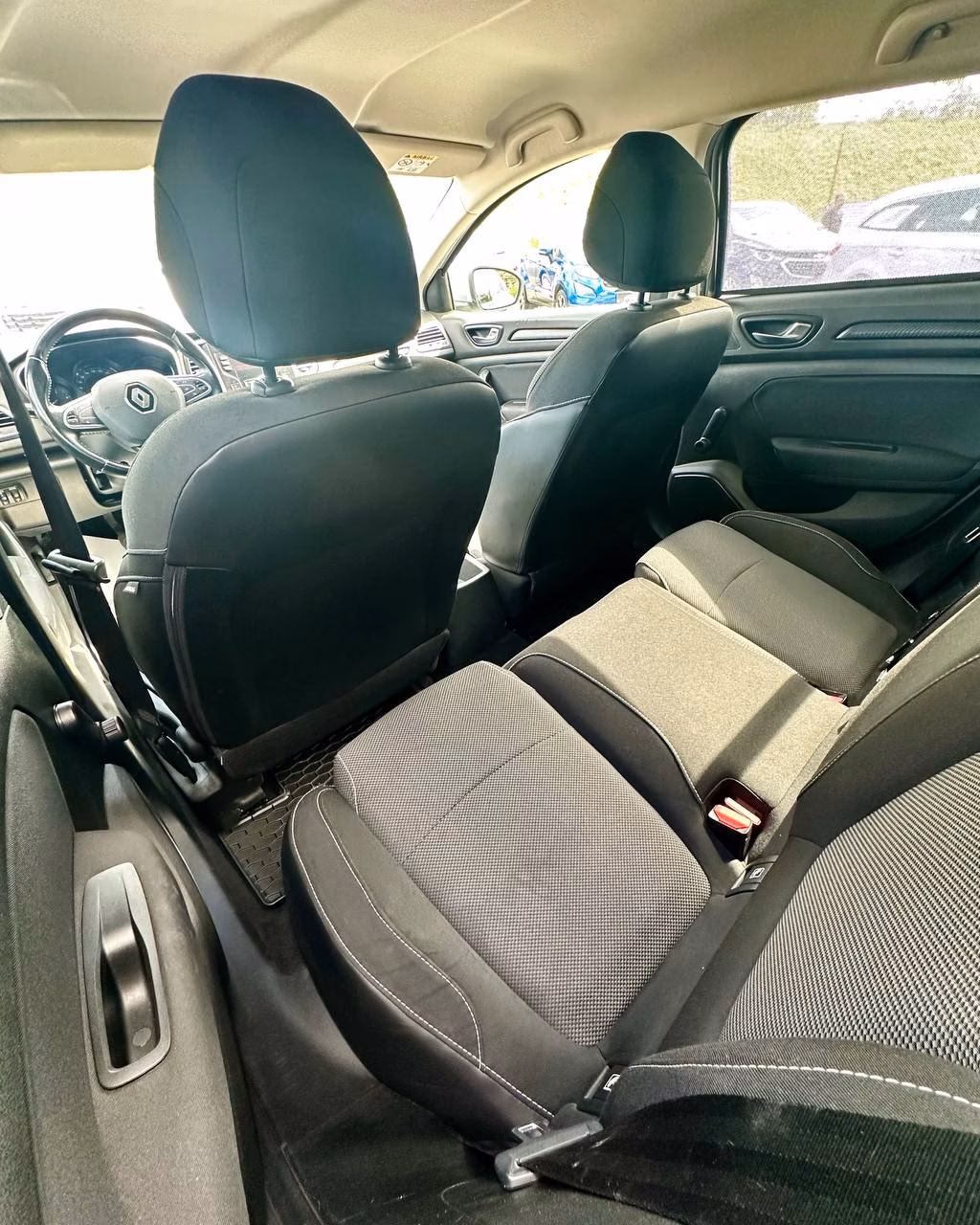 Renault Megane фото 17
