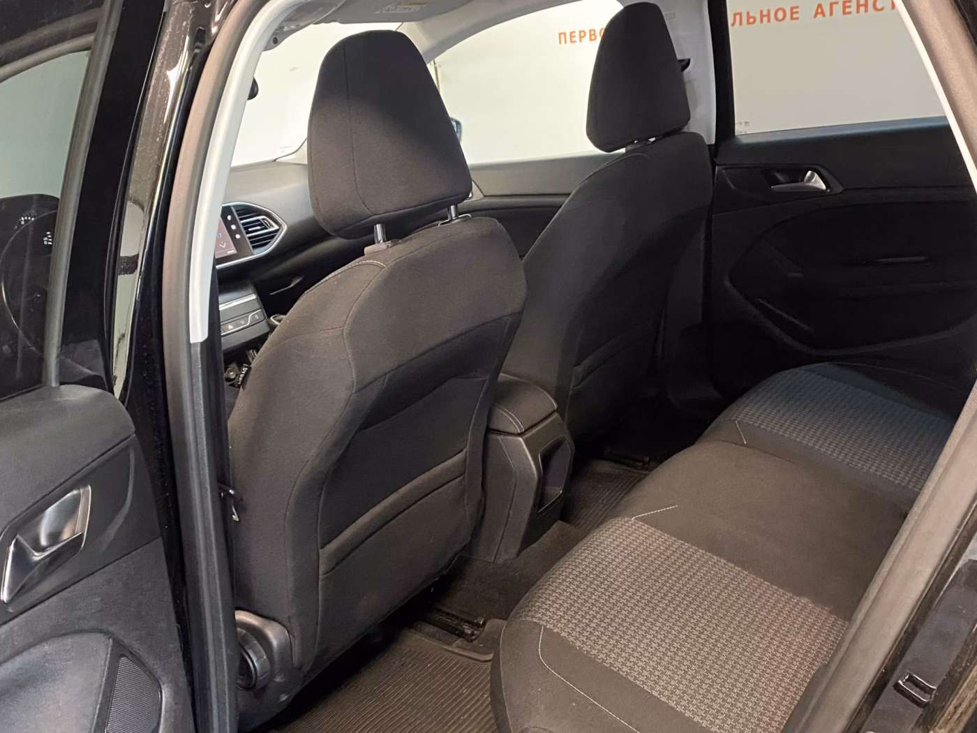 Peugeot 308 фото 6