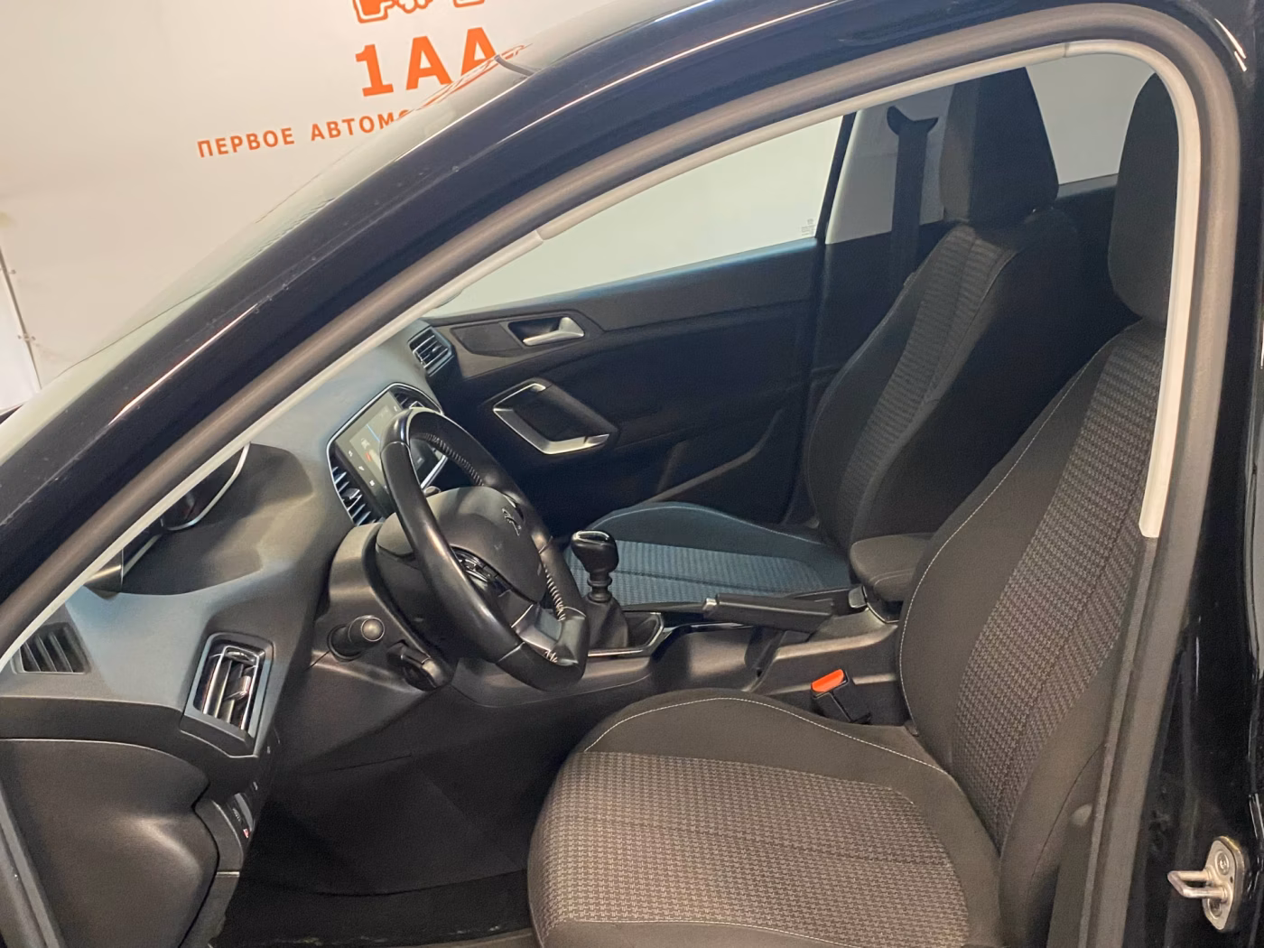 Peugeot 308 фото 5
