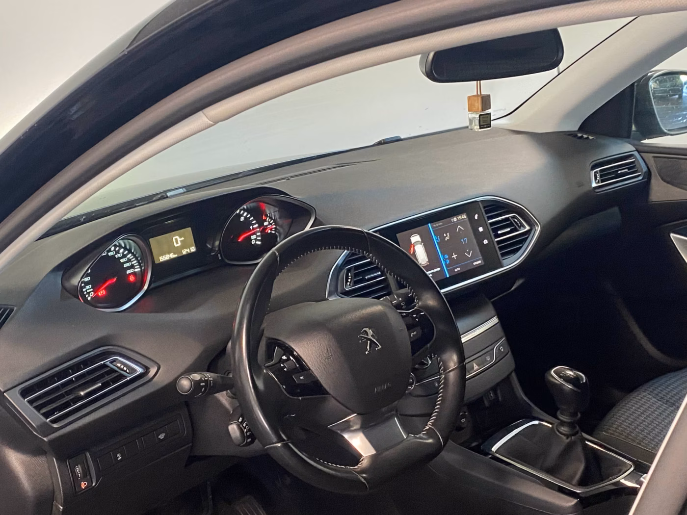 Peugeot 308 фото 7